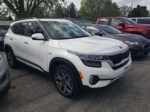 Snow White Pearl 2021 Kia Seltos SX Turbo