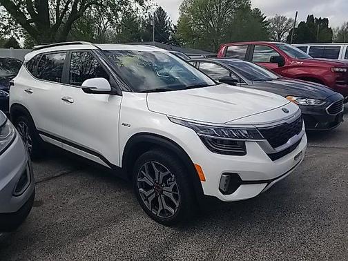 Snow White Pearl 2021 Kia Seltos SX Turbo