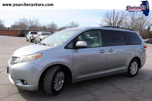 2013 Toyota Sienna XLE