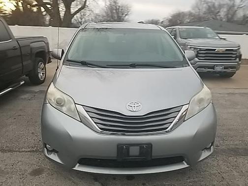 2013 Toyota Sienna XLE