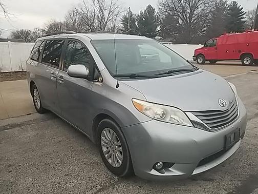 2013 Toyota Sienna XLE