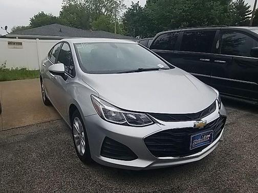 Silver Ice Metallic 2019 Chevrolet Cruze LS
