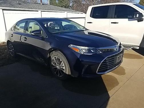 2016 Toyota Avalon Hybrid XLE Premium