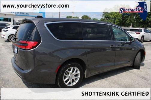 2023 Chrysler Pacifica Touring L