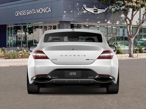 Uyuni White 2026 Genesis G70 3.3T Sport Prestige