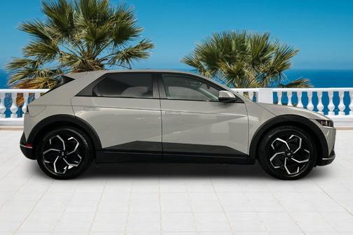2024 Hyundai IONIQ 5 SE Standard Range