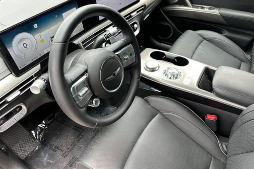 2024 Genesis GV60 Advanced