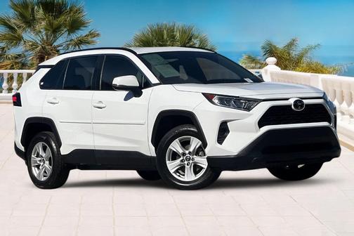 2020 Toyota RAV4 XLE