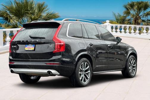 2019 Volvo XC90 T5 Momentum