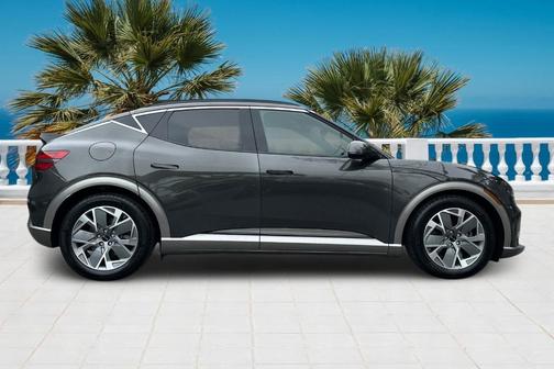 2024 Genesis GV60 Standard