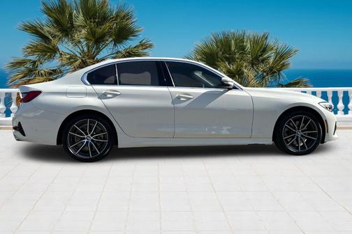 2019 BMW 330 i