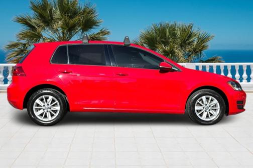 2016 Volkswagen Golf TSI S 4-Door