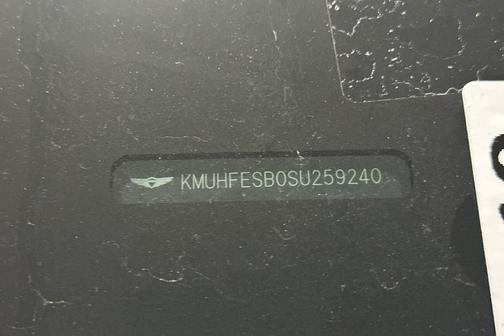 Alta White 2025 Genesis GV80 2.5T