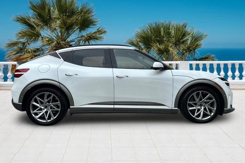 2023 Genesis GV60 Advanced