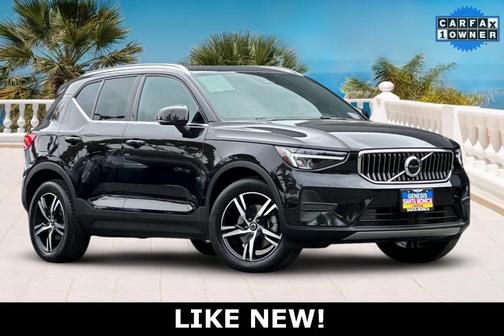 2025 Volvo XC40 B5 Core Bright Theme