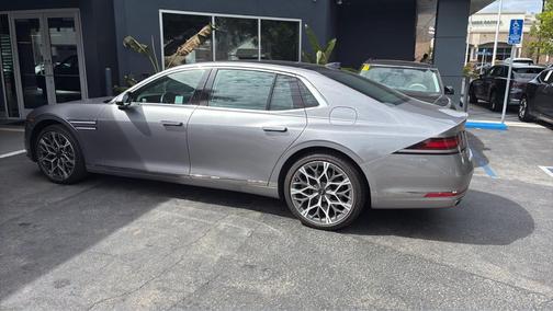 Savile Silver 2023 Genesis G90 3.5T e-SC