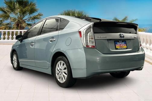 2015 Toyota Prius Plug-in Base