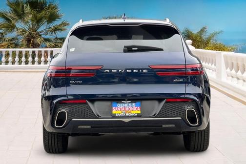 2023 Genesis GV70 2.5T