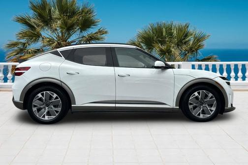 2024 Genesis GV60 Standard