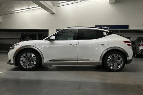 2025 Genesis GV60 Standard
