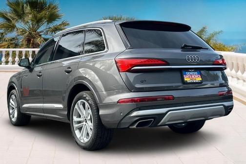 2025 Audi Q7 45 Premium