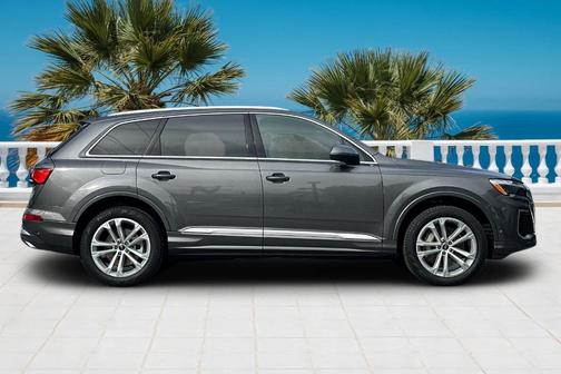 2025 Audi Q7 45 Premium