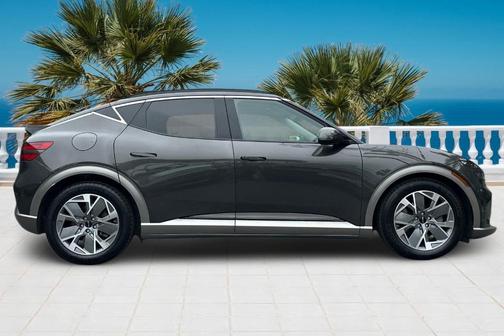 2024 Genesis GV60 Standard