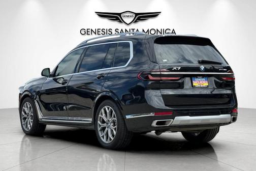 Black Sapphire Metallic 2024 BMW X7 xDrive40i
