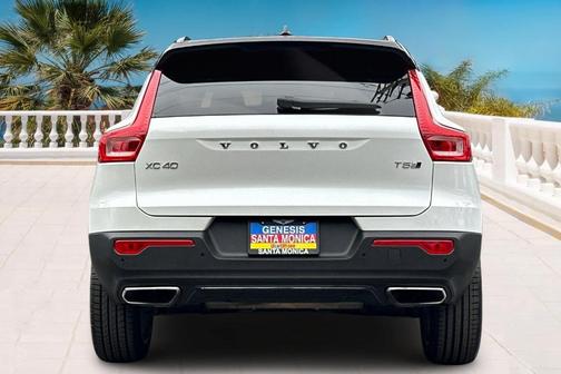 2019 Volvo XC40 T5 R-Design