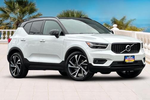 2019 Volvo XC40 T5 R-Design