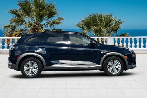 2022 Hyundai NEXO Blue