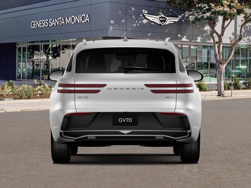 Uyuni White 2026 Genesis GV70 2.5T Advanced