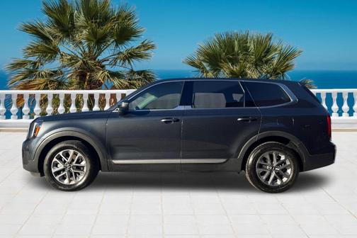2023 Kia Telluride LX
