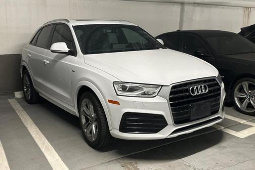 Glacier White Metallic 2018 Audi Q3 2.0T Premium