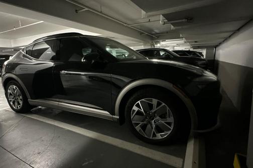 2025 Genesis GV60 Standard
