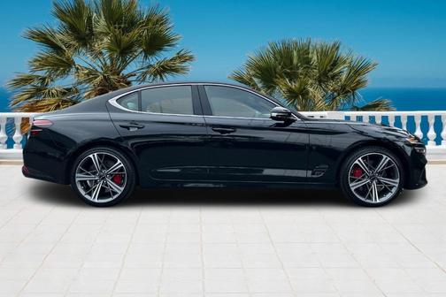 2025 Genesis G70 2.5T