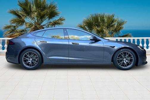 2022 Tesla Model S Plaid