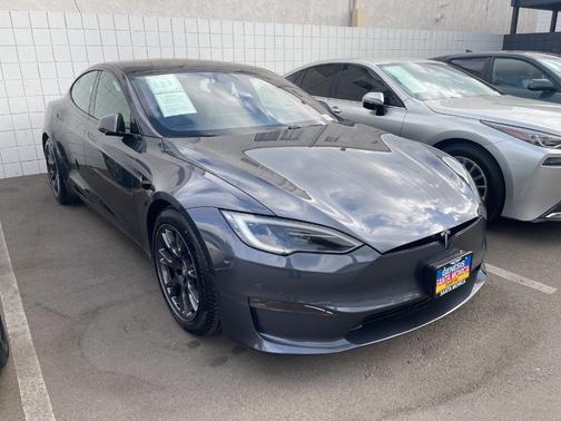 2022 Tesla Model S Plaid