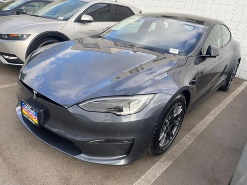 2022 Tesla Model S Plaid