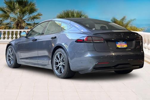 2022 Tesla Model S Plaid