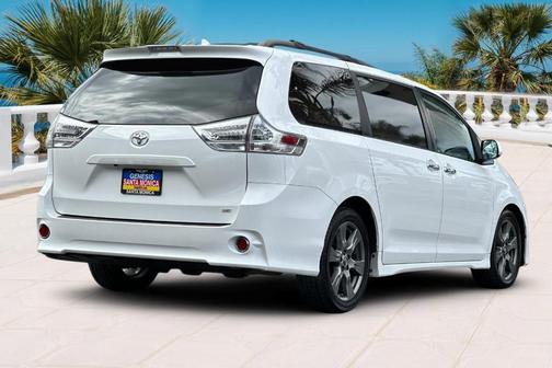 2018 Toyota Sienna L