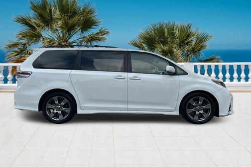 2018 Toyota Sienna L