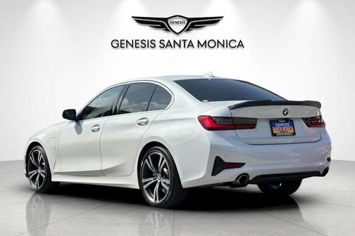 Mineral White Metallic 2021 BMW 330e 330e