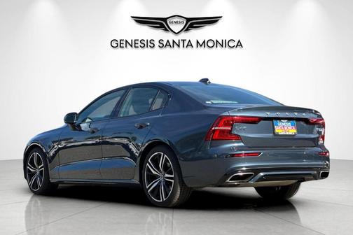 2019 Volvo S60 T5 R-Design