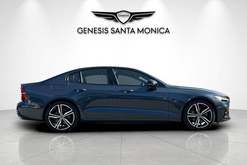 2019 Volvo S60 T5 R-Design