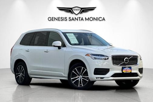 Crystal White Metallic 2020 Volvo XC90 T6 Momentum 7 Passenger