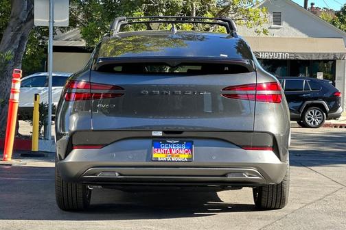 2025 Genesis GV60 Standard