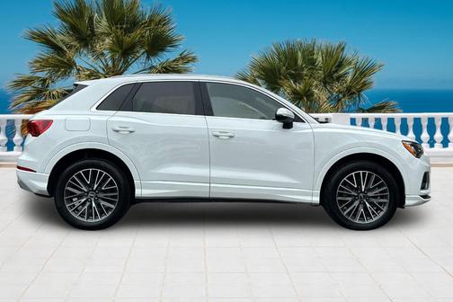 2021 Audi Q3 40 Premium