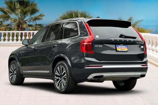 2021 Volvo XC90 Recharge Plug-In Hybrid T8 Inscription Expression 7 Passenger