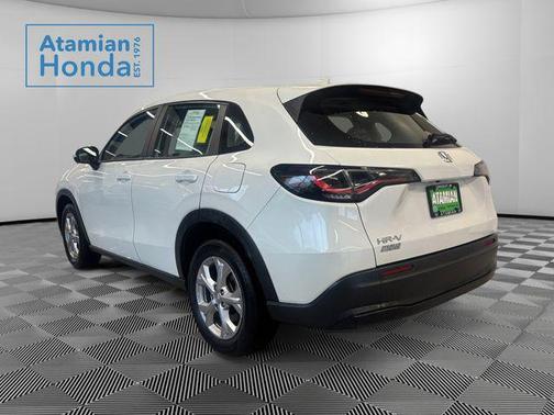 Platinum White Pearl 2024 Honda HR-V LX